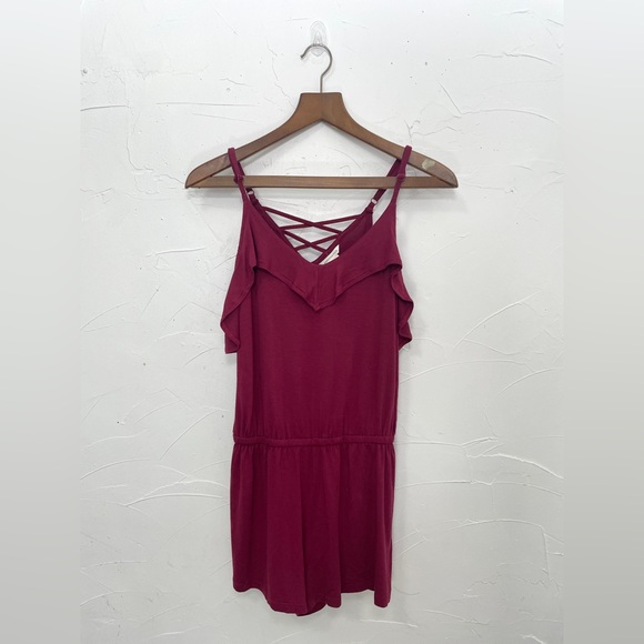 Aeropostale Solid Ruffled Cold-Shoulder Romper - Picture 6 of 8